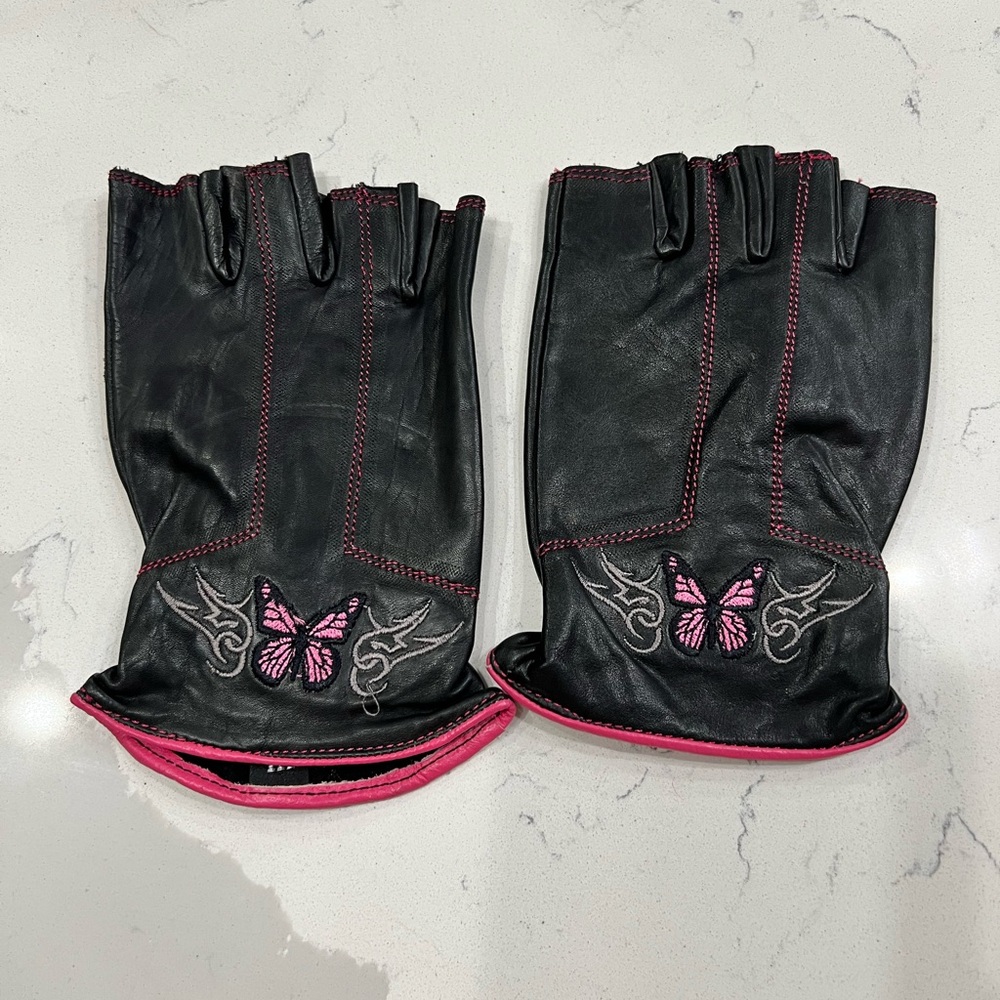 Woman’s motorcycle gloves